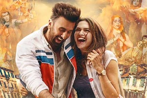 tamasha review, tamasha movie review, review of tamasha, review of tamasha movie, bollywood film tamasha, tamasha deepika padukone dress, deepika ranbir new movie, deepika ranbir tamasha