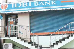 IDBI bank, Kishor Kharat, fiscal year, banking and insurance