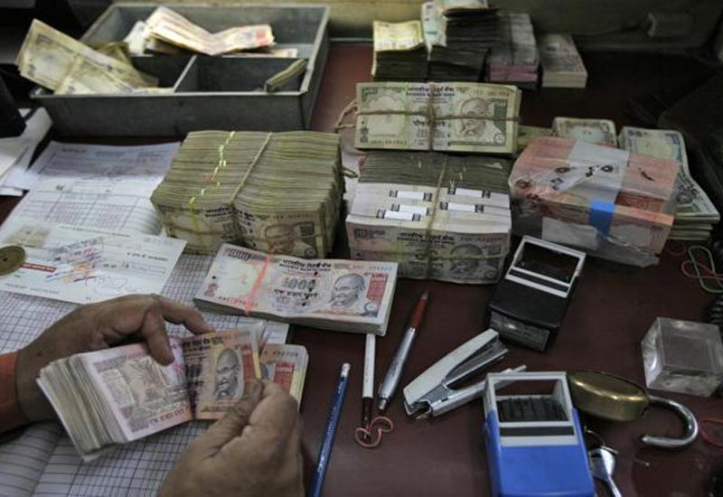 <b>CAD to be 1% of GDP in FY'16: Citi</b>: India's current account deficit (CAD) is likely to be about 1 per cent of the GDP in the current fiscal because of low crude prices and contained gold imports, says a Citigroup report. According to the global financial services major, CAD is likely to be about USD 20.6 billion (1 per cent of GDP) in 2015-16, as against USD 28 billion (1.4 per cent of GDP) last year. "Though it's still early to call the bottom on export contraction, we maintain our view of India's current account deficit narrowing to around 1 per cent of GDP in FY16 due to low crude prices and contained gold imports," Citigroup said in a research note. (Reuters) (17/11/2015)