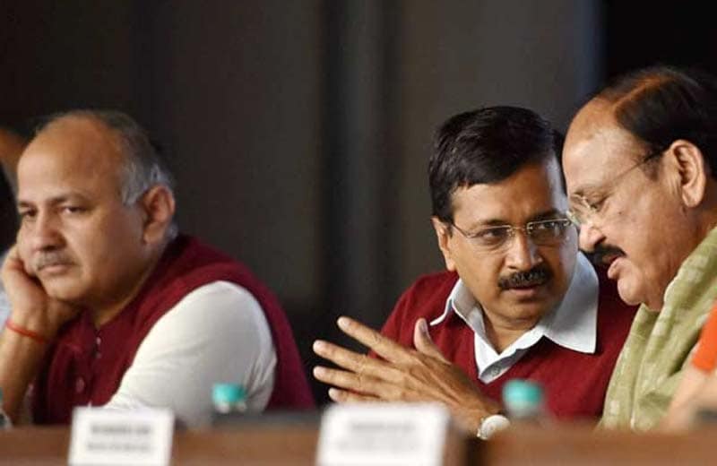 <b>Centre to give Rs 3,250 cr for decongestion, dev work in Delhi</b>: Urban Development Ministry has decided to give a total of Rs 3,250 crore to Delhi government, DDA and North Corporation to decongest the city and carry out several development projects, its minister M Venkaiah today said. The Union minister made the announcement here at the launch of 'Swachch Delhi Abhiyan' to be held from November 22-30 that seeks to clear the capital of garbage and construction waste. "From the Urban Development Fund in my ministry, Rs 3,250 core will be provided for decongestion and development works in the capital city, which would be distributed to the Delhi government, NDMC and DDA for implementing various projects," Naidu said. (22/11/2015) (PTI)