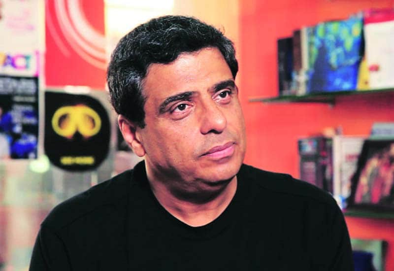 <b>Investors' pressure pushing start-ups against wall: Ronnie Screwvala</b>: Pressure from investors is the root cause of start-ups being pushed to the wall as they are being forced to scale up operations too fast, says UTV Group founder Ronnie Screwvala. "Several startups have had to scale back operations lately. It is not an ecosystem issue, but plain silly investor pressure to have a multi-city strategy that is creating these problems," Screwvala said. A whopping $14 bn got pumped into the country's startups in 2014, though the tap has not yet turned dry, but this year it has started declining and hovers around $13 bn to date. In the last few weeks, several startups, including Zomato, TinyOwl, and Housing.com, have sacked hundreds of their employees. (22/11/2015)