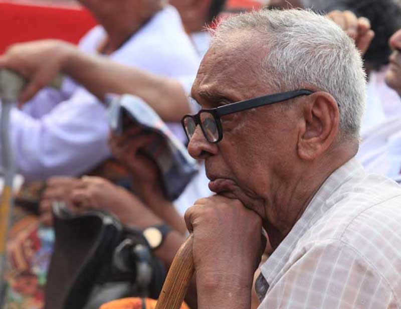 5. 7th Pay Commission report wants OROP for civilians too</br> The 7th Pay Commission report on Thursday recommended ‘One Rank One Pension’ (OROP) for all employees, including defence personnel and civilian government employees, retiring before January 1 next year. “This formulation will bring about parity between past pensioners and current retirees for the same length of service in the pay scale at the time of retirement,” read an official statement.(Image Source: Express Photo)