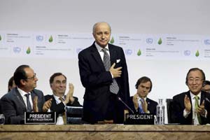 World gets together one last time in Paris to save the earth