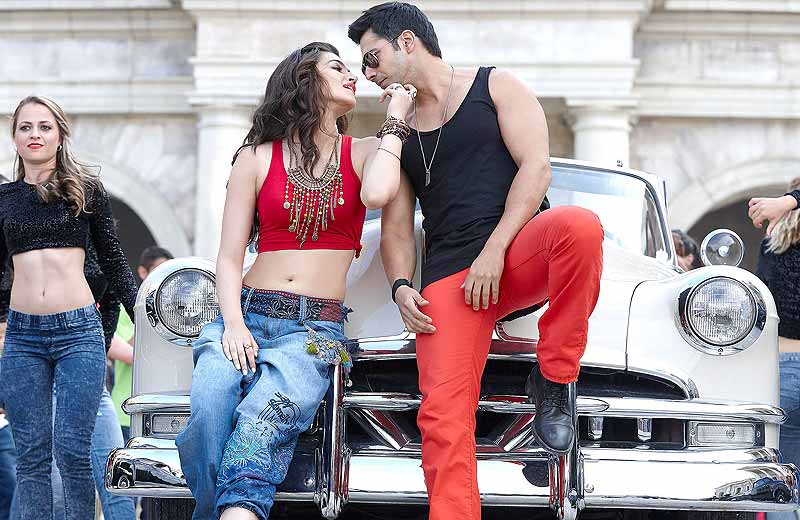 Dilwale, Dilwale box office, Dilwale collections, Dilwale box office collections, Dilwale prediction, Dilwale release, dilwale release date, shah Rukh Khan, Shah rukh khan dilwale, kajol, kajol dilwale, bajirao mastani, bajirao mastani release date, bajirao mastani vs Dilwale
