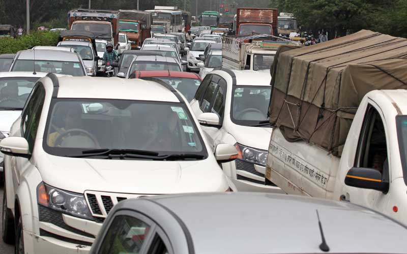 vehicles ban in delhi, vehicles banned in delhi, car ban in delhi, ban odd even number vehicles in delhi, car ban in Delhi
