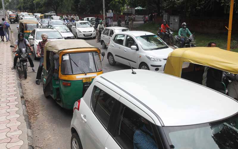 vehicles ban in delhi, vehicles banned in delhi, car ban in delhi, ban odd even number vehicles in delhi, car ban in Delhi