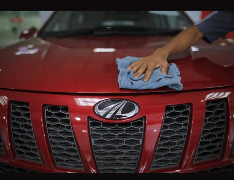 Mahindra KUV100, Mahindra KUV100 price in india, Mahindra KUV100 images, Mahindra KUV100 launch, Mahindra KUV100 latest, Mahindra KUV100 price, Mahindra KUV100 news