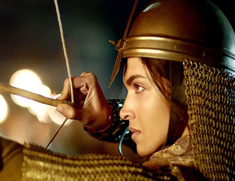 bajirao mastani release date, bajirao mastani postponed, Bajirao Mastani, bajirao mastani box office, bajirao mastani collections, bajirao mastani box office collections, bajirao mastani prediction, Ranveer singh, deepika padukone, dilwale, dilwale box office, dilwale collections, shah rukh khan, dilwale vs bajirao mastani
