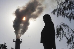 The issue of air pollution was a worry for the ministry as air quality in Delhi continued to remain far below the global as well as local standards with green bodies comparing it to one of the most polluted cities of the world. (Reuters photo)