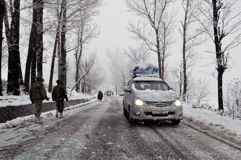 Delhi weather report, himaliya temperature, Kashmir snowfall, Indian weather report