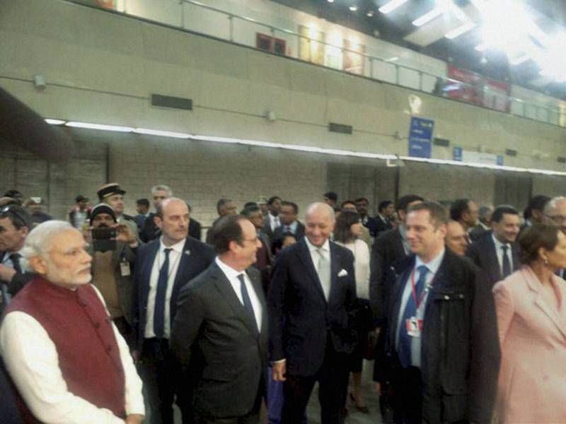 Francois Hollande, Narendra Modi, hollande delhi metro, modi delhi metro, international solar alliance, ISA, Modi hollance, India france