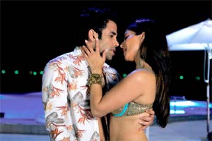 Mastizaade box office collections: Sunny Leone’s sex comedy logs occupancy rate of 30%