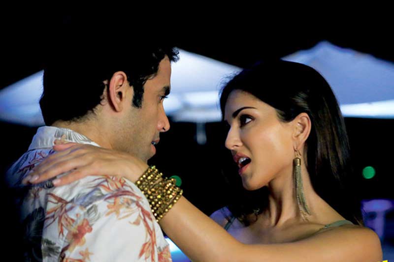 Mastizaade movie review, Mastizaade review, Sunny Leone, Tusshar Kapoor, Riteish Deshmukh, Mastizaade review in hindi, hindi movie review Mastizaade, review of Mastizaade