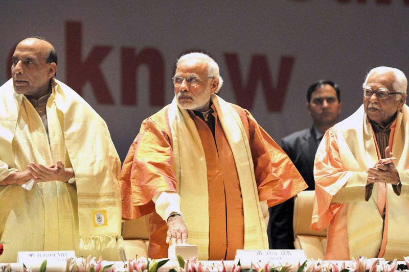narendra modi, narendra modi news, narendra modi speech, narendra modi heckled, narendra modi lucknow, narendra modi varanasi