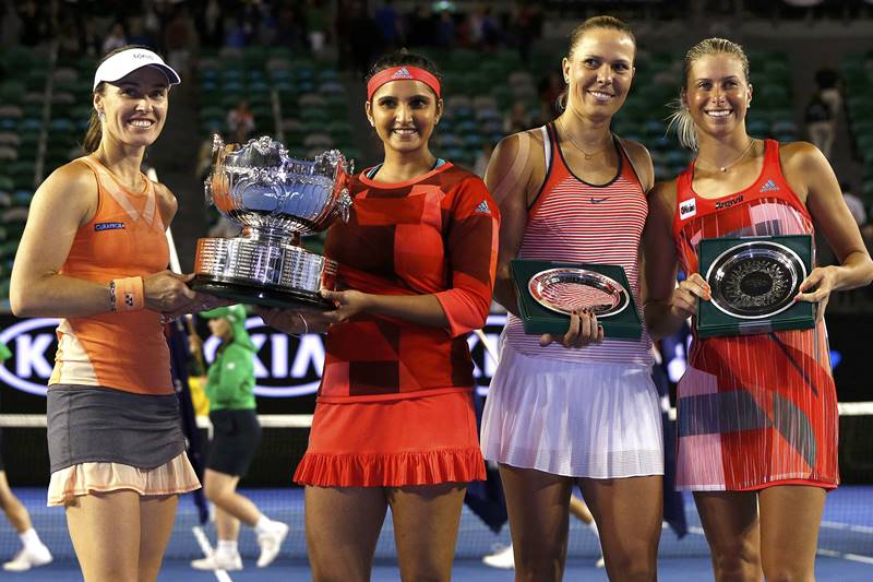 Sania Mirza, Martina Hingis, Australian Open, women doubles, Australian Open India, India australian open, Sania Mirza Martina Hingis, sania mirza martina hingis doubles, sania mirza martina hingis match, sania mirza martina hingis trophy