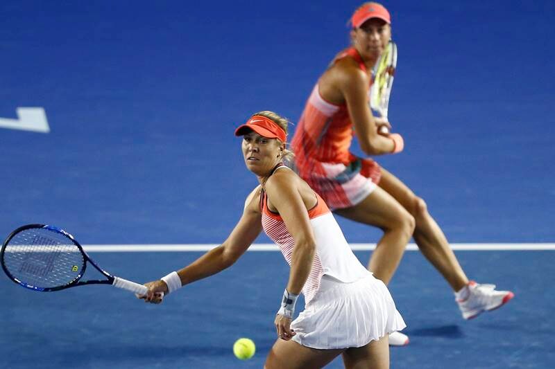 Sania Mirza, Martina Hingis, Australian Open, women doubles, Australian Open India, India australian open, Sania Mirza Martina Hingis, sania mirza martina hingis doubles, sania mirza martina hingis match, sania mirza martina hingis trophy