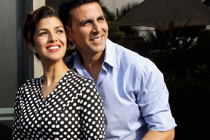 Airlift movie review, Airlift review, Akshay kumar, Nimrat Kaur, Airlift review in hindi, hindi movie review airlift, review of airlift, Airlift reviews