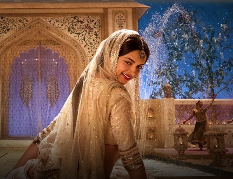 bajirao mastani, deepika padukone, ranveer singh, priyanka chopra