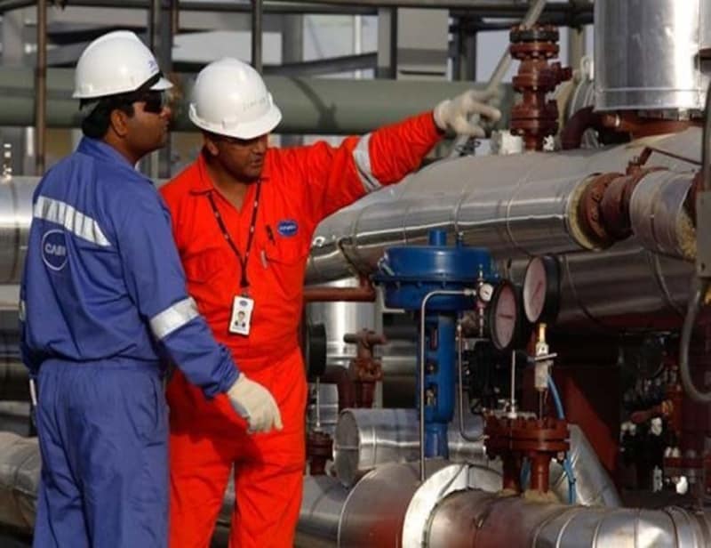 Cairn India Q3 profit plunges 99 percent on low crude prices: Cairn India has reported a steep 99 per cent drop in its third quarter net profit as it suffered double blow of falling oil prices and high taxes. Consolidated net profit of Rs 8.69 crore, or Rs 0.05 per share, in October-December was 99.3 per cent lower than Rs 1.349/64 crore, or Rs 7.20 per share, in the same period a year ago, the company said in a statement. (Reuters)