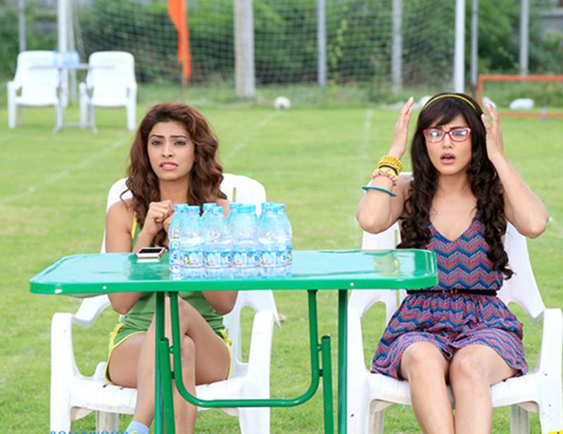 Mastizaade, Mastizaade movie review, Mastizaade review, Sunny Leone, Tusshar Kapoor, Riteish Deshmukh, Mastizaade review in hindi, hindi movie review Mastizaade, review of Mastizaade, Mastizaade reviews, Bollywood, entertainment news