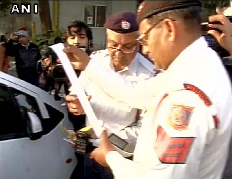 Odd even rule in Delhi, odd even cars formula delhi today, odd-even formula in delhi, delhi odd even start today, odd-even number plate traffic formula, odd even formula delhi, odd-even formula for cars, odd-even formula for bike, odd-even formula for four wheelers, odd or even numbered cars, delhi odd-even formula, delhi government odd-even formula, odd even for cars in delhi today, odd-even cars delhi today, odd even cars start today