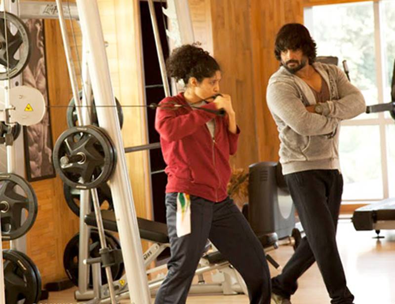 Saala Khadoos movie review, Saala Khadoos review, R Madhavan, Ritika Singh, Ritika Singh, Saala Khadoos review in hindi, hindi movie review Saala Khadoos, review of Saala Khadoos, Saala Khadoos reviews