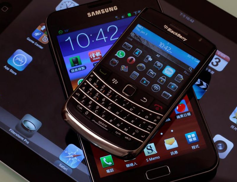 1. Emerging as a big force in the global smartphones market during 2015, India saw about 75 million devices being shipped in the first three quarters of the year. The pace of the blistering growth was further strengthened by the online channel as many handset makers added ecommerce-only devices. The online platforms gave a lot of Chinese brands an easy launchpad for India without much investment in the distribution and service channels. The strong pace is expected to help India replace the the US as the second largest market globally, after China. (Reuters photo)