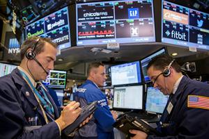 The S&P 500 ended at its highest closing level in seven months, while the Nasdaq minted its seventh straight day of gains. (Photo: Reuters)