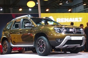 Renault Duster facelift with Easy-R AMT showcased at Auto Expo 2016; launching soon