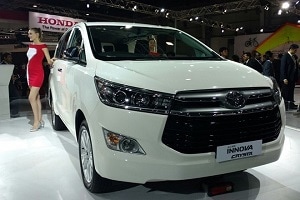 2016 Toyota Innova Crysta india launch
