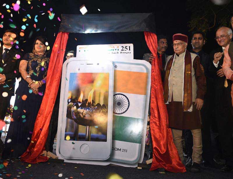Freedom 251 mobile 'dhamaka': In backlash, Ringing Bells faces FIR, defamation case