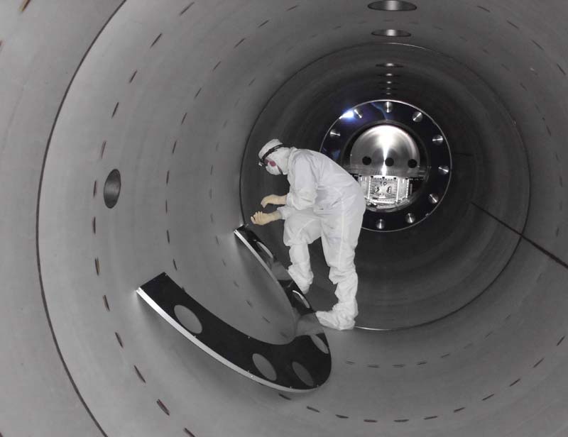 gravitational waves detected, gravitational waves discovery, gravitational waves explained, gravitational waves news, gravitational waves, gravity, gravity waves, gravitational force, gravitation, albert einstein, albert einstein quotes, albert einstein brain