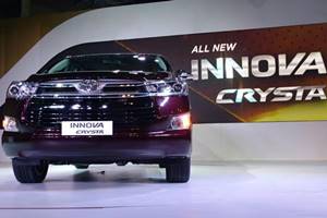 New Toyota Innova Crysta Auto Expo 2016 New Toyota Innova Crysta Auto Expo 2016