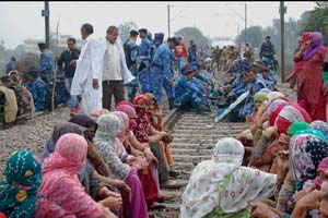 Indian Railways loses Rs 200 crore due to Jat quota stir