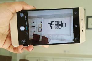 As many as 70,000 LeEco Le 1s devices were sold during its first flash sale in a flat 2 seconds and 95,000 smartphones in 20 seconds during the second flash sale on e-tail major Flipkart. 