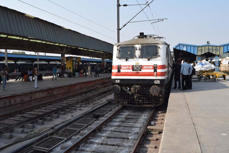 rail budget, rail budget highlights, rail budget 2016, rail budget 2016 highlights, rail budget in hindi, rail budget 2016 new trains, rail budget 2016-17, rail budget 2016 date, railway budget, suresh prabh, suresh prabh rail minister, rail budget highlights 2016-17, new trains in budget, new trains announcement