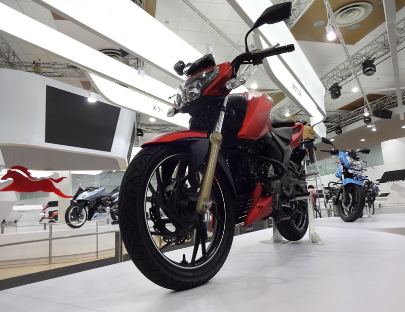 TVS bikes and scooters, new TVS bikes and scooters, latest TVS bikes and scooters, auto expo 2016, TVS bikes and scooters at auto expo 2016, TVS akula 310, TVS X21 concept, TVS Entorq 210 concept, TVS apache RTR 200, TVS bikes, TVS scooters, TVS latest bikes and scooters, latest automobiles, latest bikes at auto expo 2016
