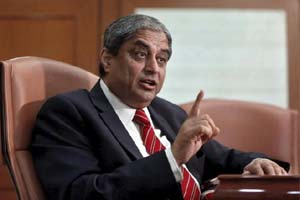 hdfc aditya puri