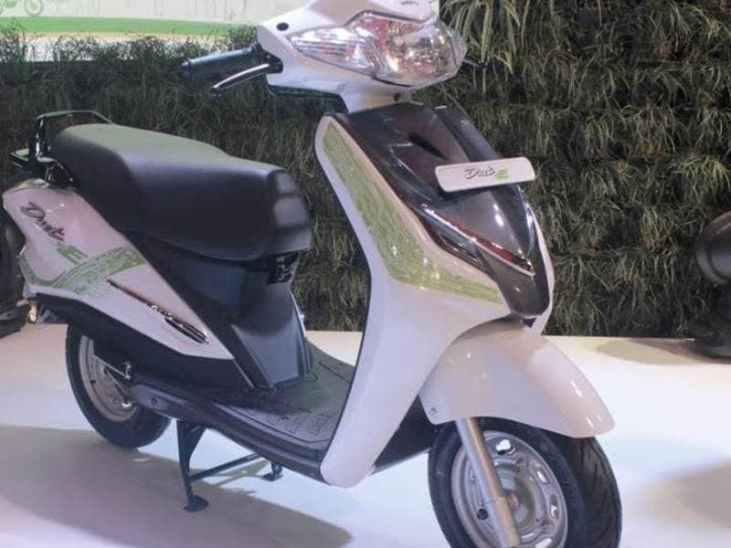 hero motocorp, hero motocorp news, hero motocorp new launches, hero motocorp two wheeler launches, hero bikes, new hero bikes, hero new bikes news, auto expo 2016, auto expo news, hero Xtreme 200 S, new Splendor iSmart 110, Duet-E electric scooter, hero motocorp new bikes show