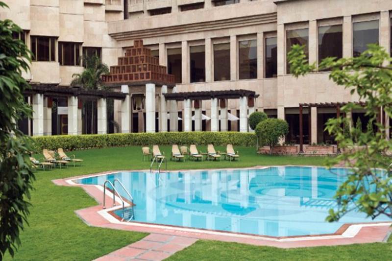 valentines day, valentines offers, budget hotels, valentines special, valentines hotel offer, valentine couple offers, valentine surprises, valentine gift