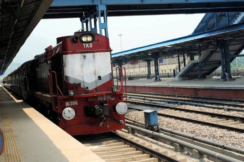 rail budget, rail budget highlights, rail budget 2016, rail budget 2016 highlights, rail budget in hindi, rail budget 2016 new trains, rail budget 2016-17, rail budget 2016 date, railway budget, suresh prabh, suresh prabh rail minister, rail budget highlights 2016-17, new trains in budget, new trains announcement