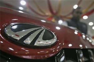 In the third quarter, Mahindra & Mahindra along with its wholly-owned arm Mahindra Vehicle Manufacturers Ltd (MVML) sold 58,660 utility vehicles while tractor sales stood at 59,883 units in the domestic market, the company said. (Reuters) In the third quarter, Mahindra & Mahindra along with its wholly-owned arm Mahindra Vehicle Manufacturers Ltd (MVML) sold 58,660 utility vehicles while tractor sales stood at 59,883 units in the domestic market, the company said. (Reuters)