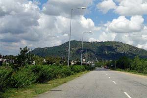 Under the Swachh Survekshan-2016, Mysuru retained the top spot it had earned last year when 476 cities with a population of over 1 lakh each were surveyed. It is followed by Chandigarh (best in north zone), Tiruchirapalli and New Delhi's NDMC (best among Smart Cities).