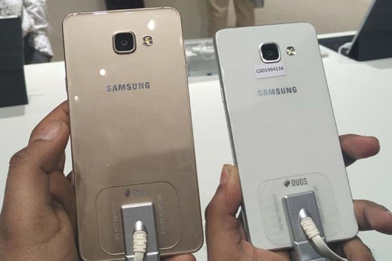 Samsung Galaxy A5, Samsung Galaxy A7, Samsung Galaxy A7 Snapdeal, Samsung Galaxy A5 Snapdeal, Samsung Galaxy A7 4G, Samsung Galaxy A5 features, Samsung Galaxy A5 specifications, Samsung Galaxy A5 camera, Samsung Galaxy A5 battery, Samsung Galaxy A7 features, Samsung Galaxy A7 specifications, Samsung Galaxy A7 camera, Samsung Galaxy A7 battery, Samsung Galaxy A7 photos, Samsung Galaxy A7 pictures, Samsung Galaxy A7 images