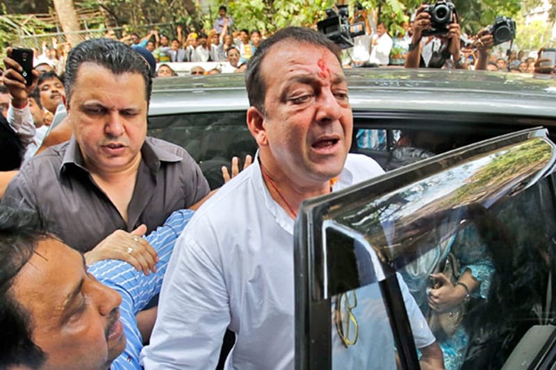 sanjay dutt, sanjay dutt release date 2016, sanjay dutt releasing tomorrow, Sanjay Dutt released on February 25, Actor Sanjay Dutt from Jail Tomorrow, sanjay dutt releasing from Yerawada jail, entertainment news
