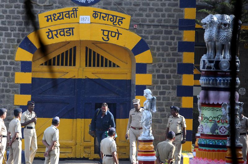 sanjay dutt, sanjay dutt news, sanjay dutt release date, sanjay dutt release date 2016, sanjay dutt recent news, sanjay dutt released today, Sanjay Dutt released on February 25, sanjay dutt jail term reduced, sanjay dutt releasing from Yerawada jail, entertainment news