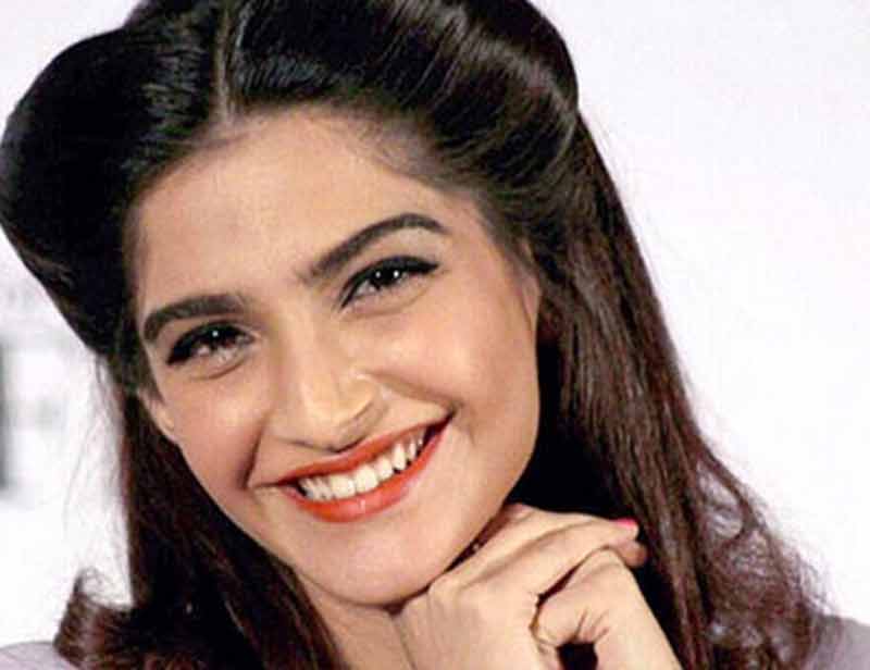 Sonam Kapoor, Sonam Kapoor kalyan jewellers, Sonam Kapoor brand ambassador kalyan jewellers, kalyan jewellers brand ambassador