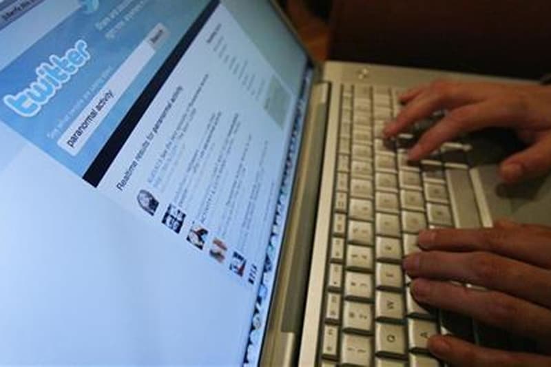 Twitter, Twitter DM, Twitter direct message, Twitter news, Twitter latest news, Twitter logo, Twitter trends, Twitter account, facebook, technology news