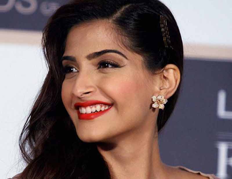Sonam Kapoor, Sonam Kapoor kalyan jewellers, Sonam Kapoor brand ambassador kalyan jewellers, kalyan jewellers brand ambassador
