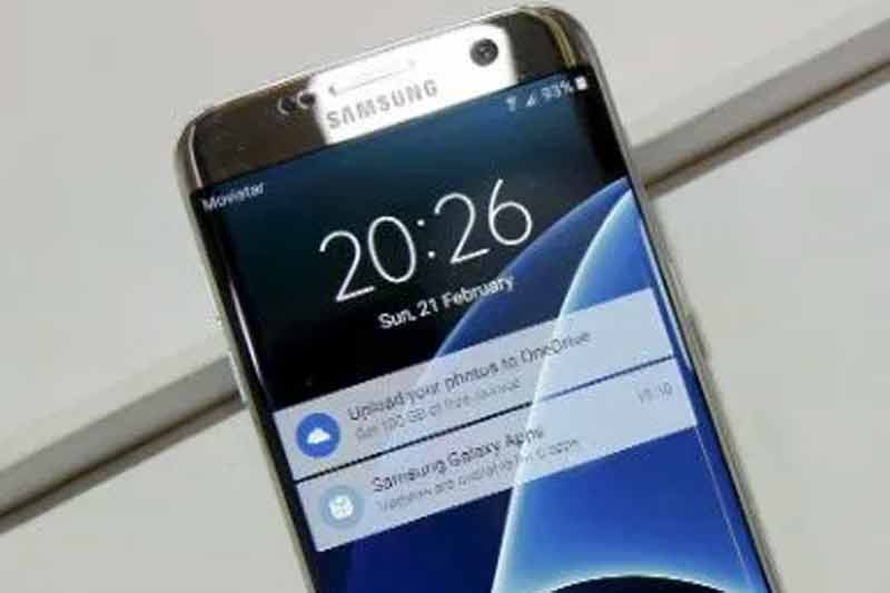 Samsung Galaxy, s7, s7 price, S7 edge price, Samsung, Samsung Galaxy S7, Galaxy S7, Galaxy S7 price, Galaxy S7 edge, Galaxy S7 India launch, Galaxy S7 specs, Galaxy S7 features, Galaxy S7 edge specs, Galaxy S7 price, Galaxy S7 vs Galaxy S6, samsung phones, latest samsung phones, Samsung Galaxy s7 images